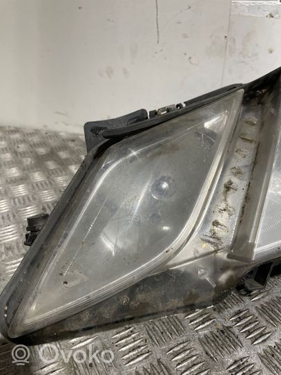 Mercedes-Benz E C207 W207 Lampa przednia A2078203161