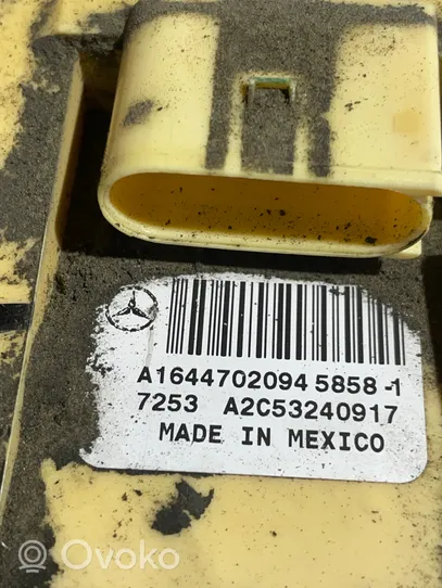 Mercedes-Benz ML W164 Bomba interna de combustible A1644702094