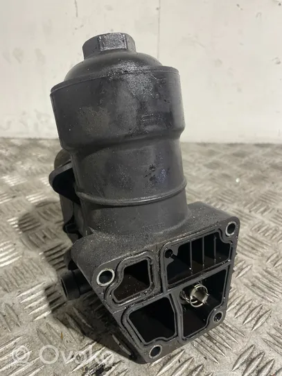 Volkswagen PASSAT B7 Support de filtre à huile 03L117021C