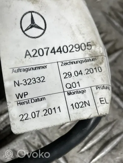 Mercedes-Benz E C207 W207 Autres faisceaux de câbles A2074402905