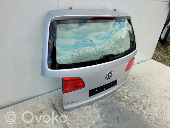 Volkswagen Touran II Takaluukun/tavaratilan kansi 