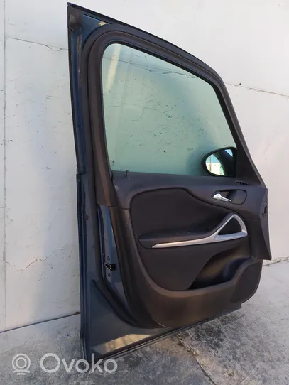 Opel Zafira C Front door 