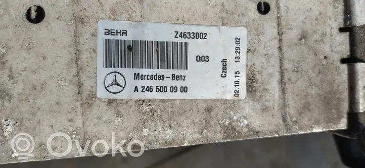 Mercedes-Benz A W176 Starpdzesētāja radiators 