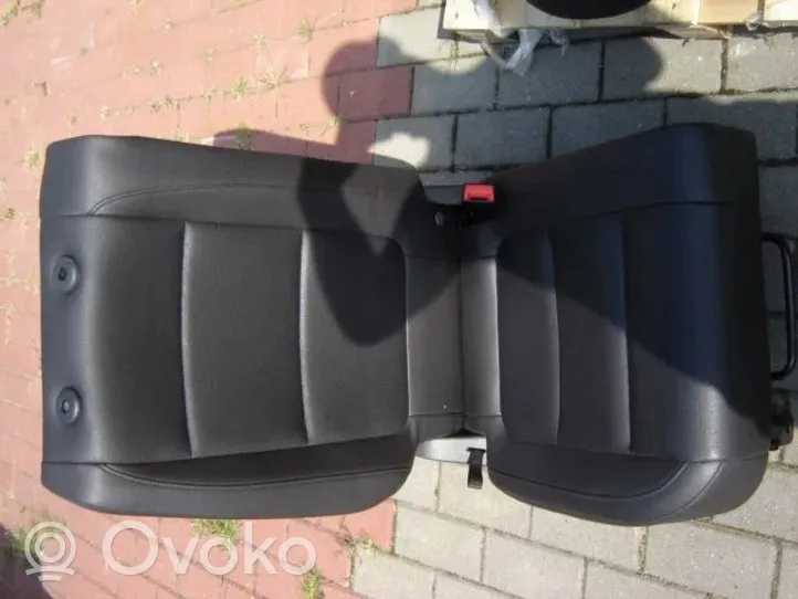 Volkswagen Tiguan Seat set 