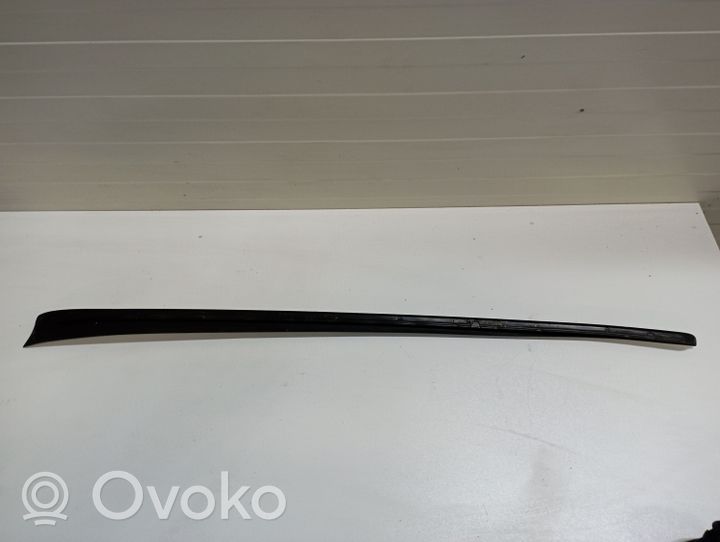 Volkswagen PASSAT B8 Listwa szyby czołowej / przedniej 3G0854327