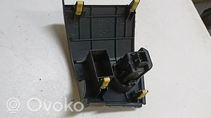 Toyota Auris E180 Interruttore a pulsante start e stop motore 5544602310