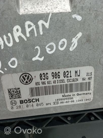 Volkswagen Touran II Calculateur moteur ECU 03G906021MJ