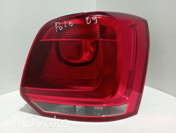 Volkswagen Polo V 6R Lampa tylna 6R0945258