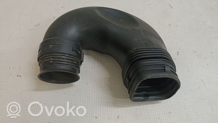 Volkswagen Touran II Oro paėmimo kanalo detalė (-ės) 1K0129618