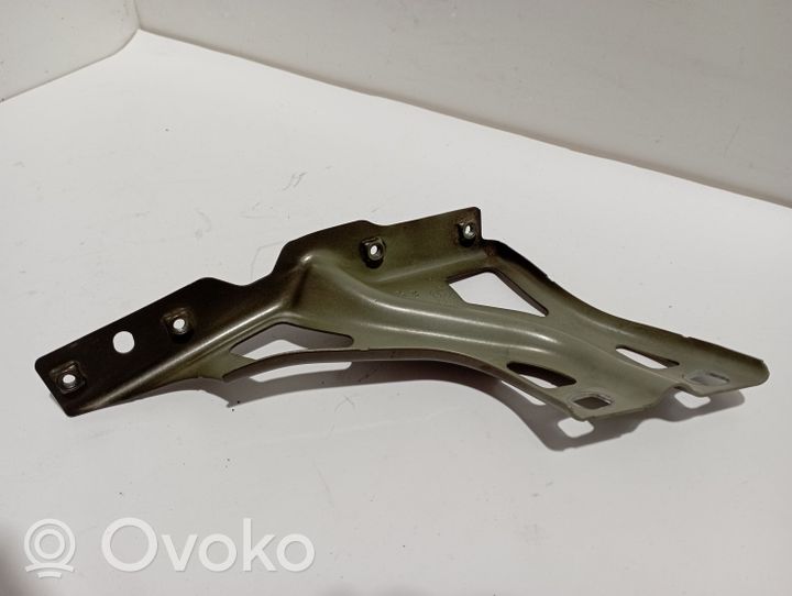 Audi Q3 8U Supporto di montaggio del parafango 8U0821136