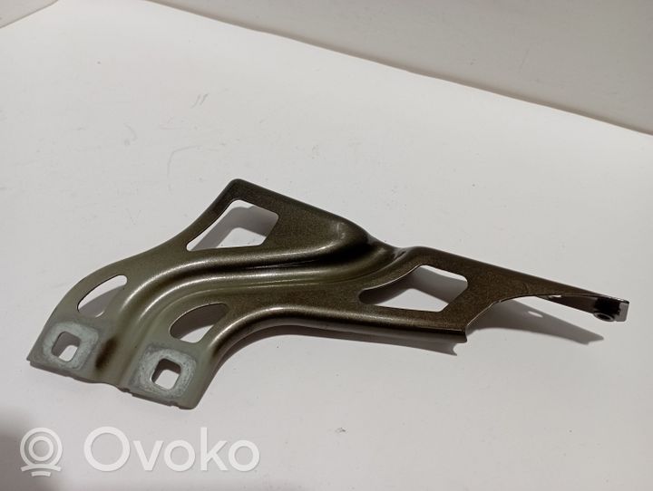 Audi Q3 8U Supporto di montaggio del parafango 8U0821136