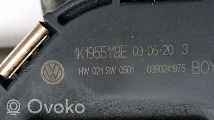 Volkswagen Golf VI Etupyyhkimen vivusto ja moottori 1K1955119E