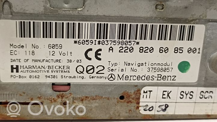Mercedes-Benz CLS C219 Navigaatioyksikkö CD/DVD-soitin A2208206085
