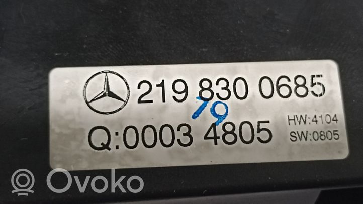 Mercedes-Benz CLS C219 Panel klimatyzacji 2198300685