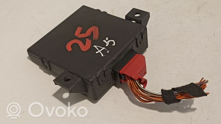 Audi A5 8T 8F Module de passerelle 8T0907468R