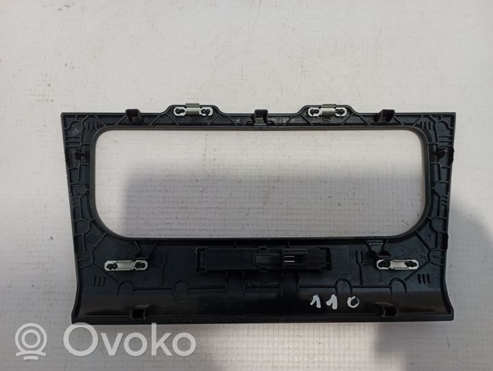 Volkswagen Golf VI Rivestimento del vano portaoggetti del cruscotto 5K0858071M