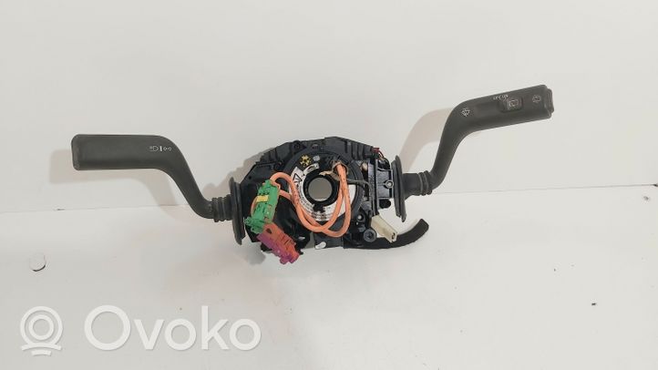 Volvo S40, V40 Pyyhkimen/suuntavilkun vipukytkin 30889364