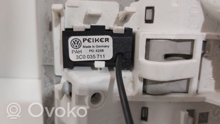 Volkswagen PASSAT B6 Priekinių vietų apšvietimo žibintas 1K0947105R