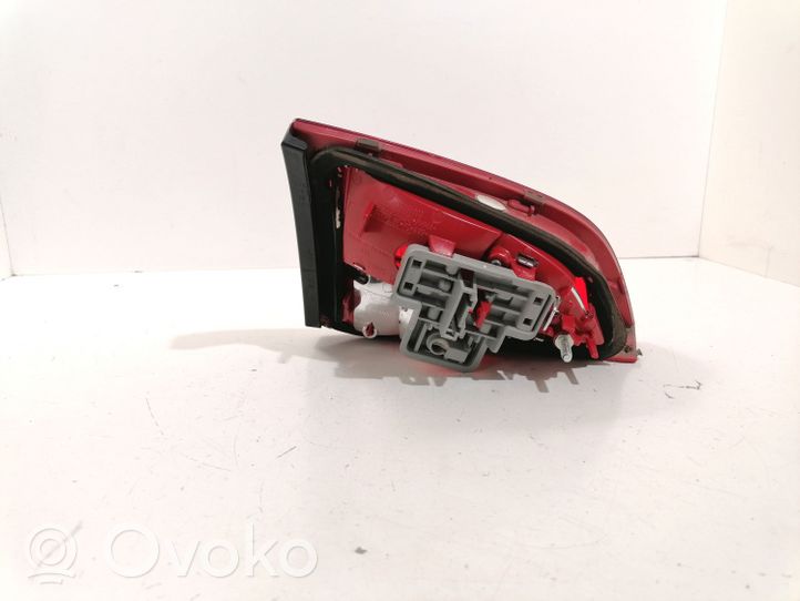 Audi A4 S4 B8 8K Takaluukun takavalot 8K9945094