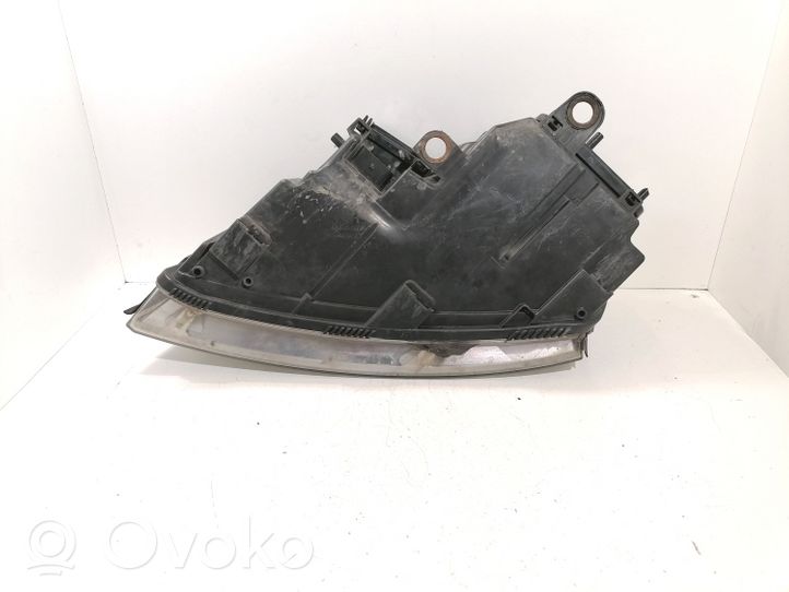 Audi A8 S8 D3 4E Lampa przednia 