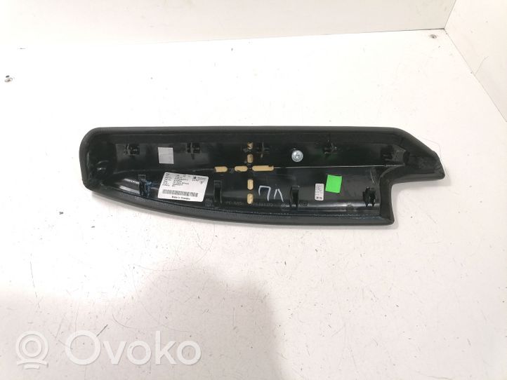 Porsche Cayenne (92A) Altro elemento di rivestimento della portiera anteriore 7P5867173