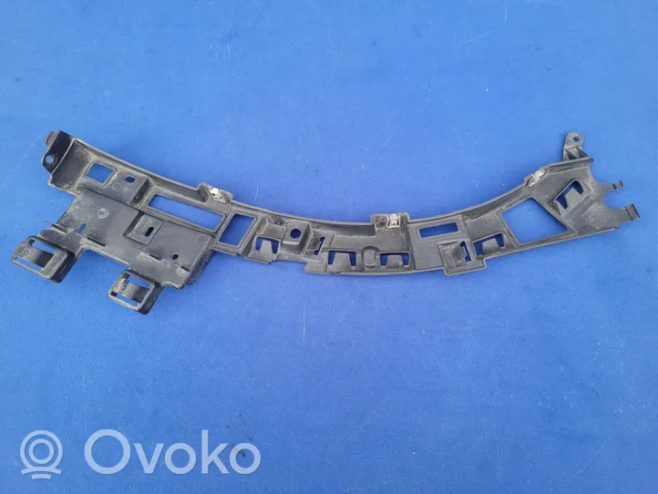 Toyota ProAce City Etupuskurin kannake 9816768880