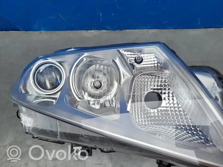 Suzuki Vitara (LY) Lampa przednia 10018097