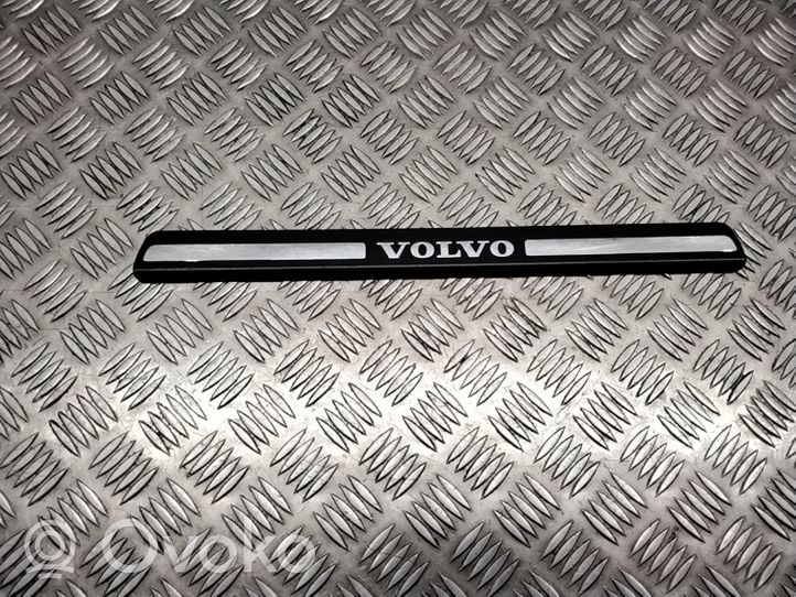 Volvo V70 Garniture, jupe latérale/bas de caisse avant 8659960