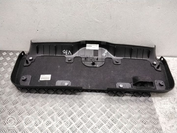 Volvo V70 Tailgate/boot lid cover trim 39865456