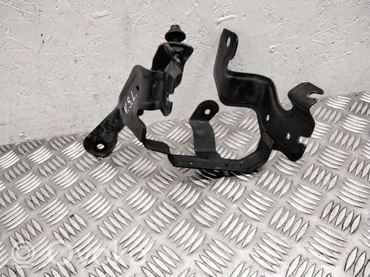 Volvo V70 Supporto di montaggio della pompa del servosterzo 31317375