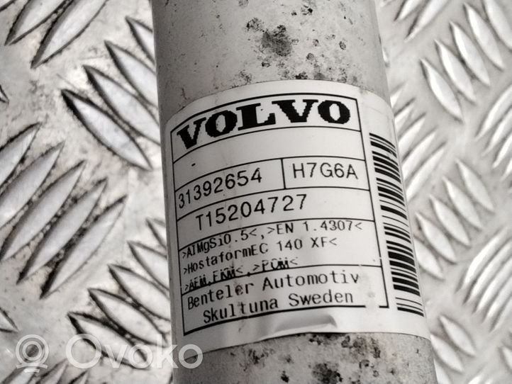 Volvo V70 Rura wlewu paliwa 31392654
