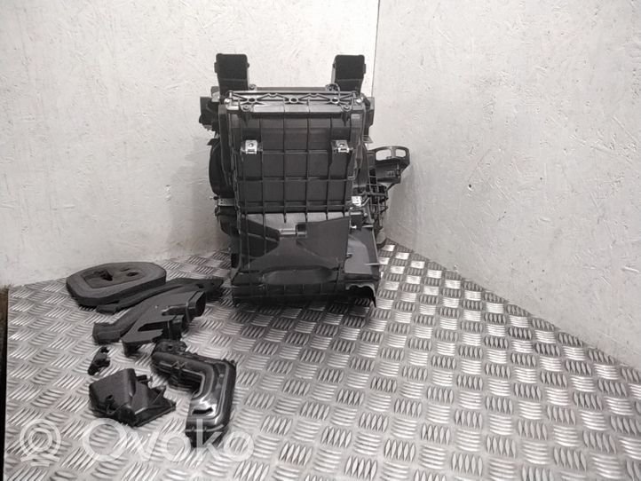 Volvo V70 Salono oro mazgo plastikinis korpusas P31418278