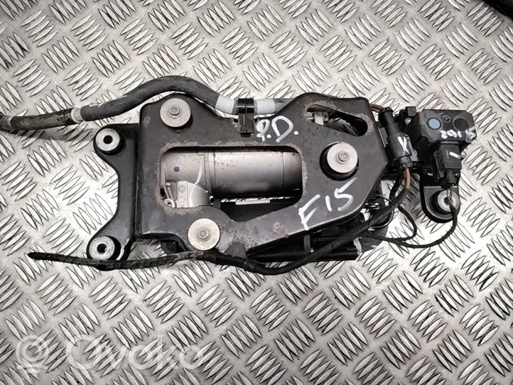 BMW X5 F15 Compresseur / pompe à suspension pneumatique 6875177