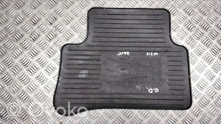 Mercedes-Benz E W212 Tapis de sol arrière A2126841403