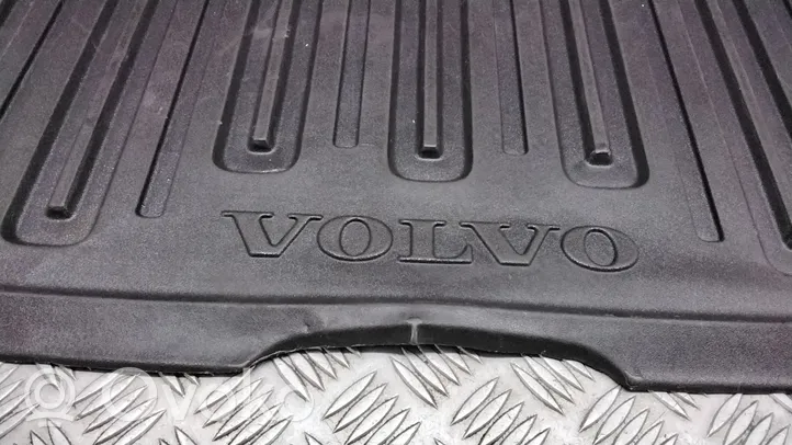 Volvo V70 Tappetino di rivestimento del bagagliaio/baule di gomma 30740732