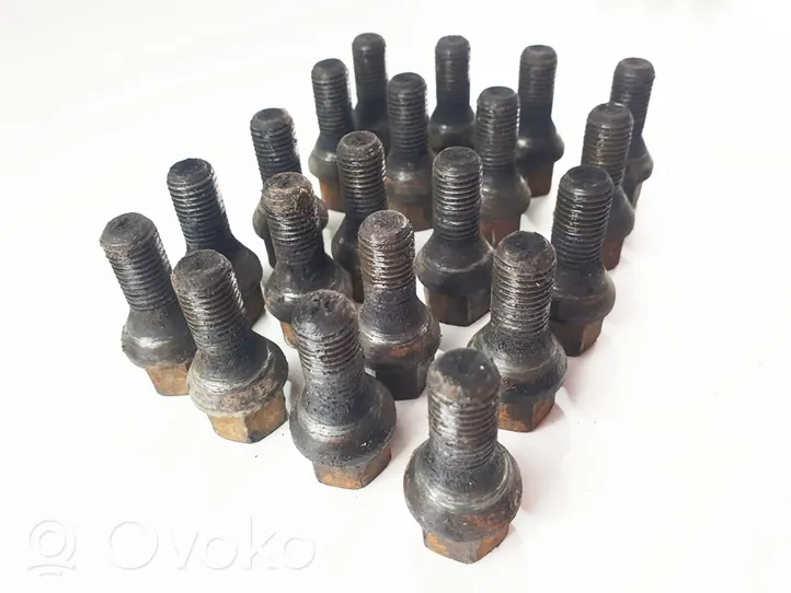 Opel Signum Nuts/bolts 