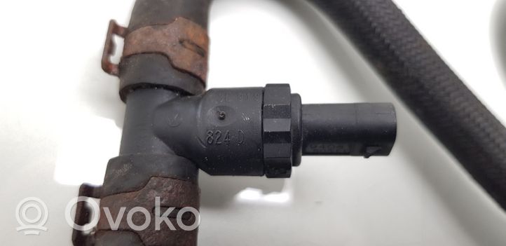 Volkswagen Caddy Fuel line pipe 1K0130307BC