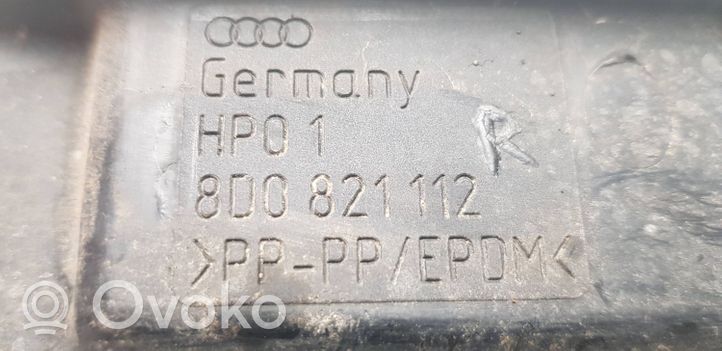 Audi A4 S4 B5 8D Panel wykończeniowy błotnika 8D0821112