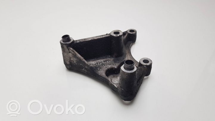 Citroen C5 Engine mounting bracket 30026280