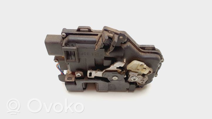 Audi A6 S6 C5 4B Serrure de porte avant 4O1837016