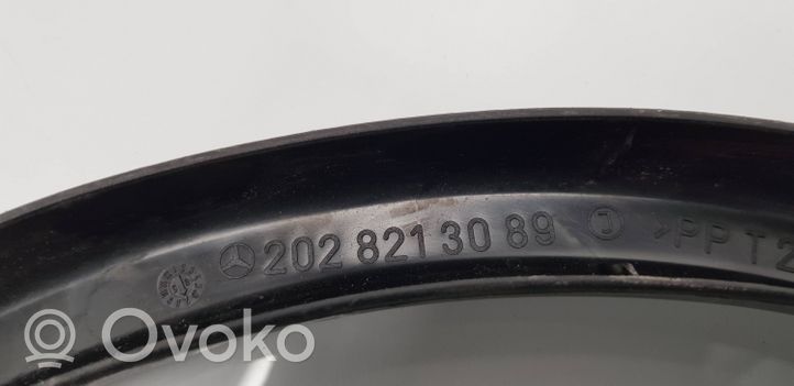 Mercedes-Benz C W202 Inne elementy wykończenia bagażnika 2028213089