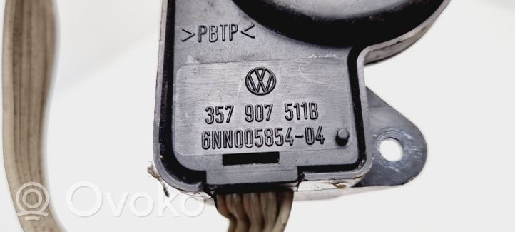 Volkswagen PASSAT B4 Moteur / actionneur de volet de climatisation 357907511B