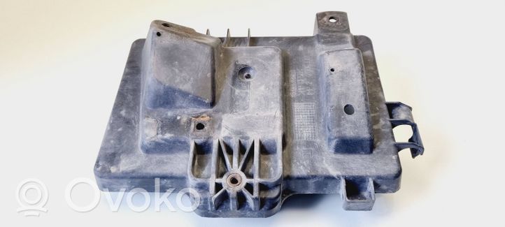 Opel Zafira A Boîte de batterie 24449812