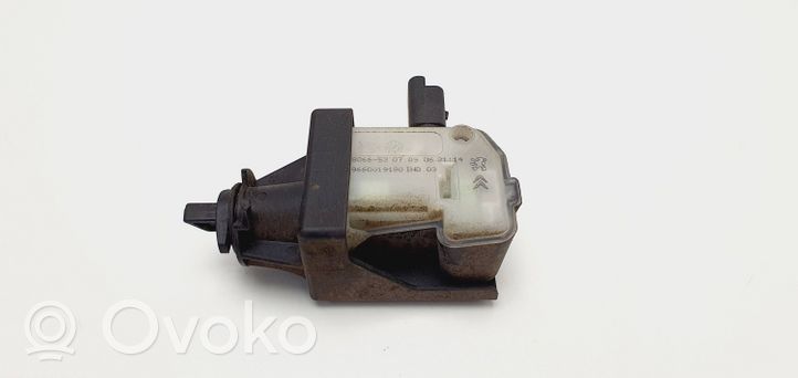 Citroen C4 I Picasso Degalų bako dangtelio spynos varikliukas 9660019180