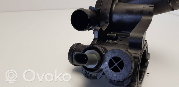 Volkswagen Polo V 6R Termostats / termostata korpuss 032121121K