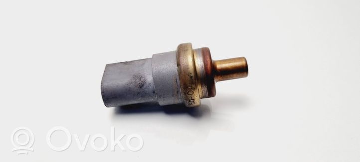 Audi A4 S4 B7 8E 8H Sonde de température de liquide de refroidissement 06A919501