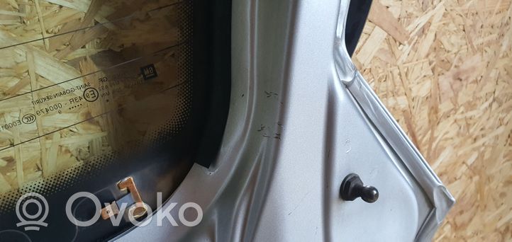 Opel Corsa D Takaluukun/tavaratilan kansi 