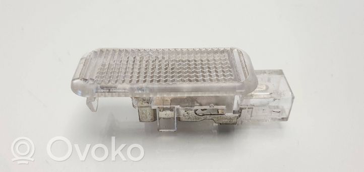 Audi A4 S4 B7 8E 8H Luce vano portaoggetti 4B0947415