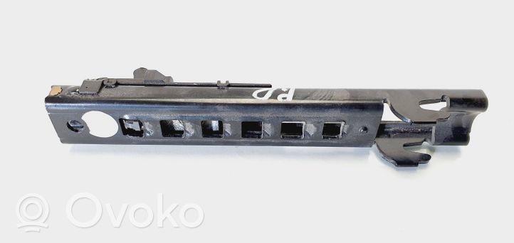 Mercedes-Benz C W203 Rail de réglage hauteur de ceinture de sécurité A2038600188