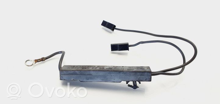 Mercedes-Benz C W203 Amplificateur d'antenne A2038209489